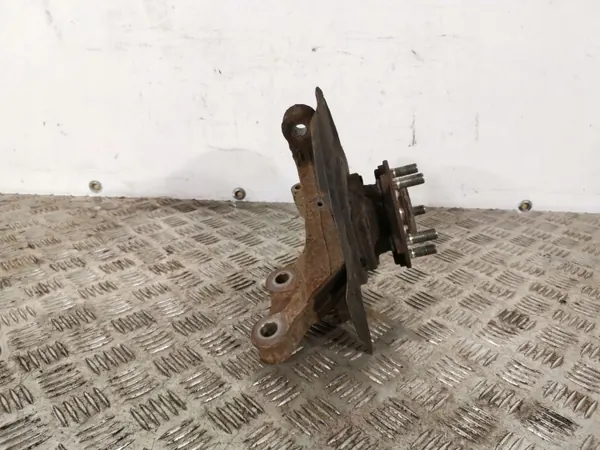Buje rueda delantera Subaru OEM FBZ8922 - Usado image 3