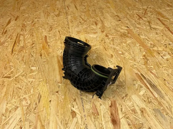 Ilmanottoletku OEM 04E145641P VW Groupille image 6