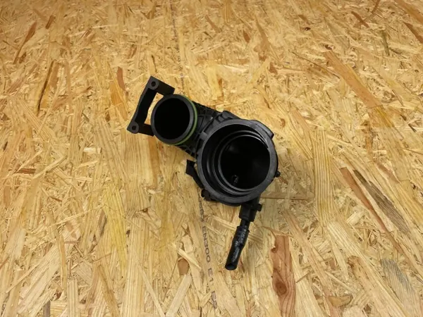 Ilmanottoletku OEM 04E145641P VW Groupille image 8