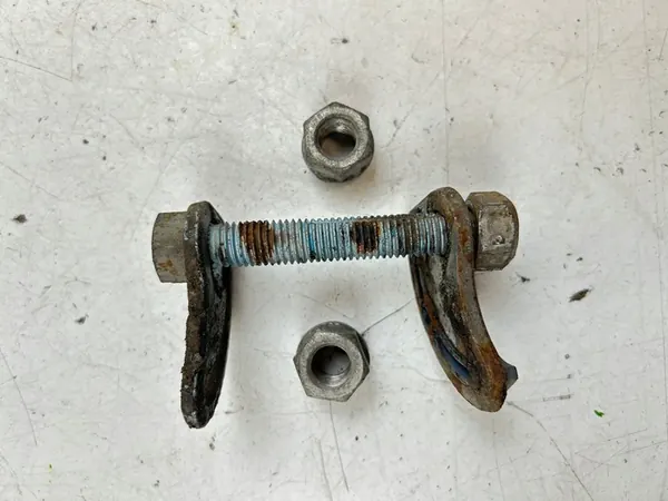 2018 Cadillac Escalade IV Boulon d'alignement de suspension avant MAM79968 image 3