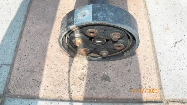 Drivaxel Audi Q3 2.0 TDI 5N0521101M image 4