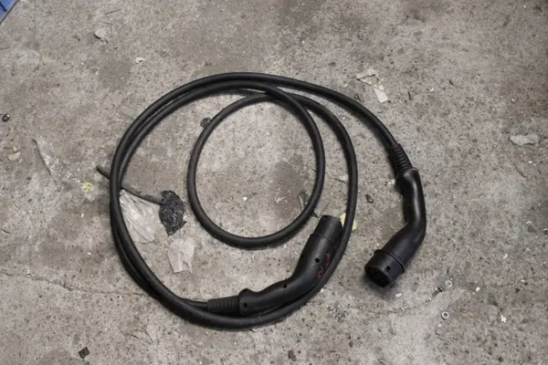 Renault OEM 296952866R Ladekabel - Gebraucht image 2
