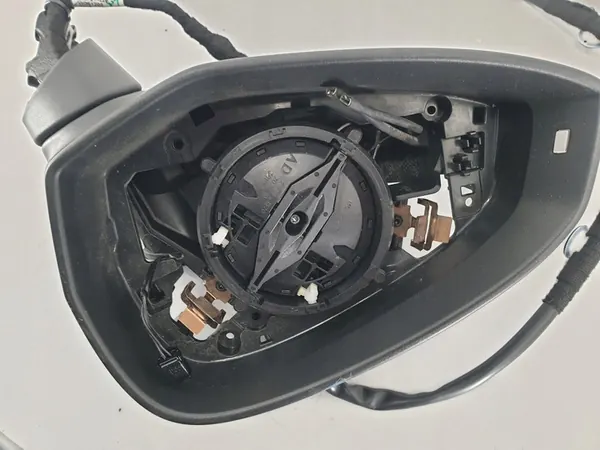 Vasen Peili AUDI A4 B9 10 Pin image 9