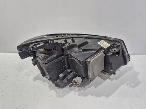 Vasen Xenon-ajovalot Mercedes CLA W117 OEM image 10