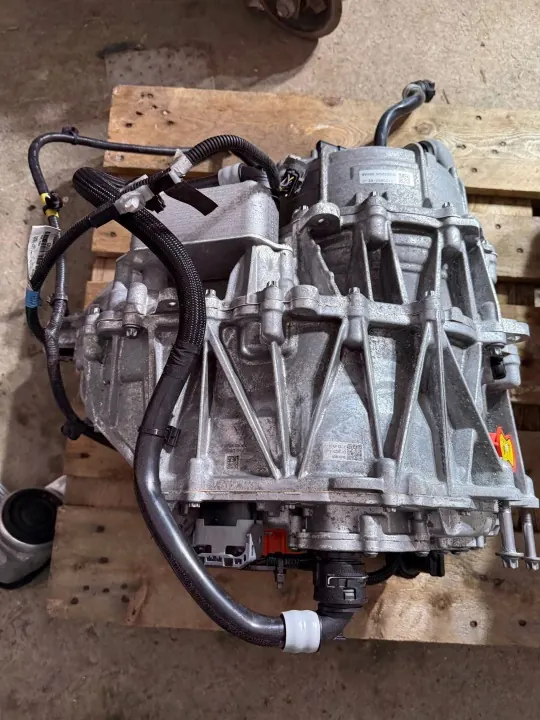 Tesla Model Y Voor Elektromotor OEM 1120960-DE-J image 2