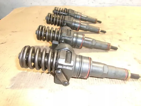 Ruitenwisserspomp OEM 038130073AJ voor VW Passat image 4