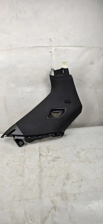 Cache pilier central Audi Q7 4M 2020 OEM 4M0867245B image 2