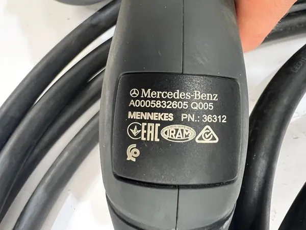 Latauskaapeli Mercedes Benz EQS EQE EQB EQA A0005832605 image 4