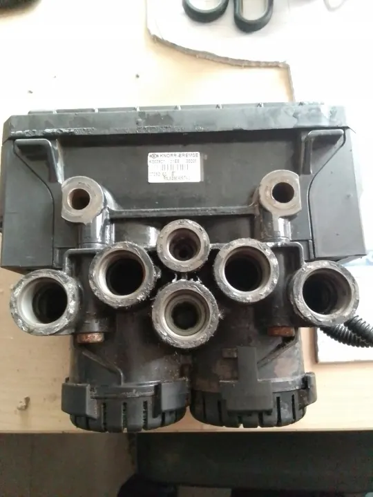 EBS-modulaattoriventtiili OEM 81521066042 MAN TGA:lle image 3