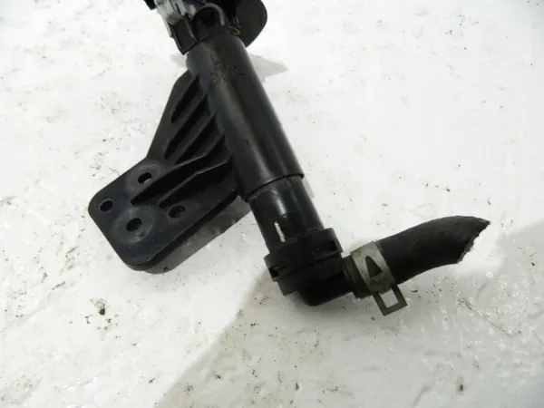 Buse de laveuse gauche Kia Sportage IV 16-21 OEM image 3