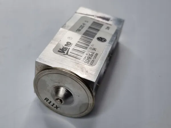 Válvula de expansão AC OEM 5QM816103A - Usado image 5
