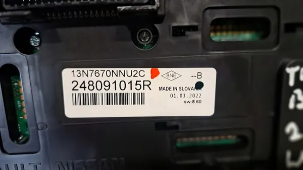 RENAULT TRAFIC III 2.0 DCI 2022 R Mittaristo 248091015R image 3