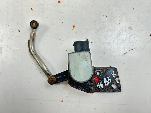 Jeep Grand Cherokee Front Air Suspension Sensor 68164093AB image 1