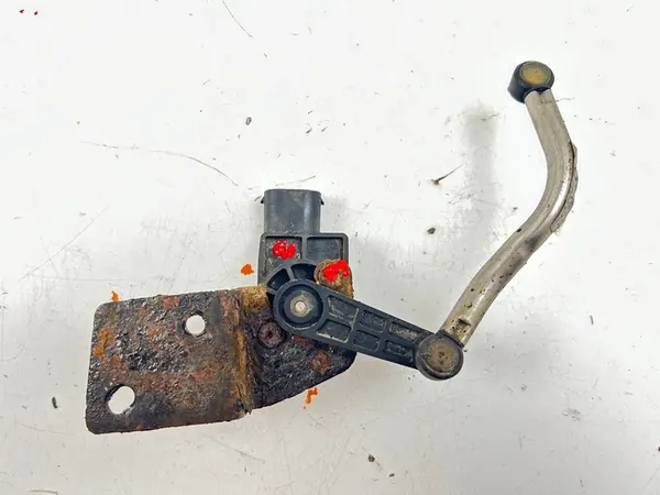 Jeep Grand Cherokee Front Air Suspension Sensor 68164093AB image 5