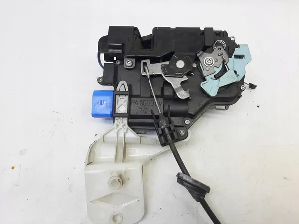 Linke Vorderverriegelung 3D1837015AS VW Caddy image 4