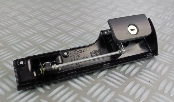 OEM 8L1857131 Handskfacks Låshandtag Passagerare Audi A3 image 2