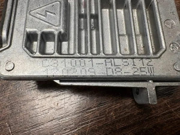 Ksenon-virtalähde OEM 90035944 Oikea Puoli Toyota Proace image 7