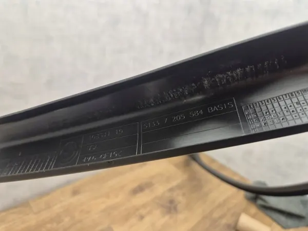 BMW X3 F25 Dörrkarm OEM 7205584 Fram Höger image 10