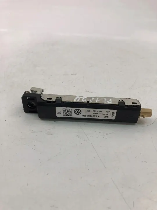 Amplificateur Antenne VW OEM 5G6035577F pour Golf VII image 3