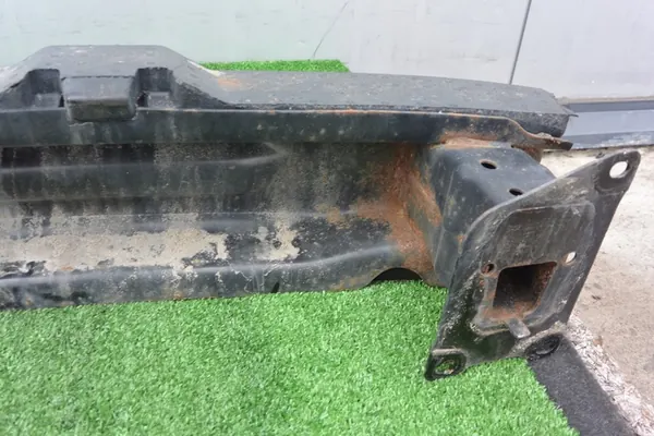 Volkswagen Passat B7 USA puskurivahvistin image 6