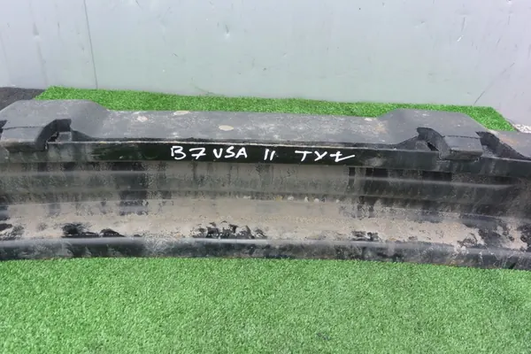 Volkswagen Passat B7 USA puskurivahvistin image 7