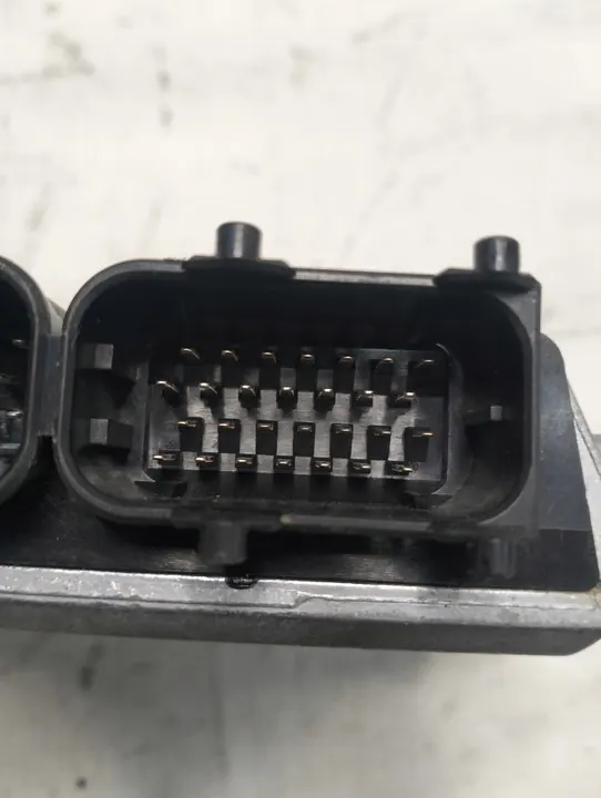 Moottorinohjain AUDI A6 C5 1.9 TDI 0281001609 image 2