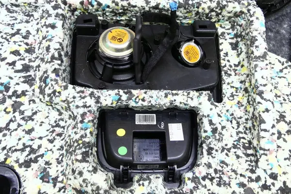 OEM 9478138 Achterplank + Harman Luidsprekers BMW 4 G22 image 9