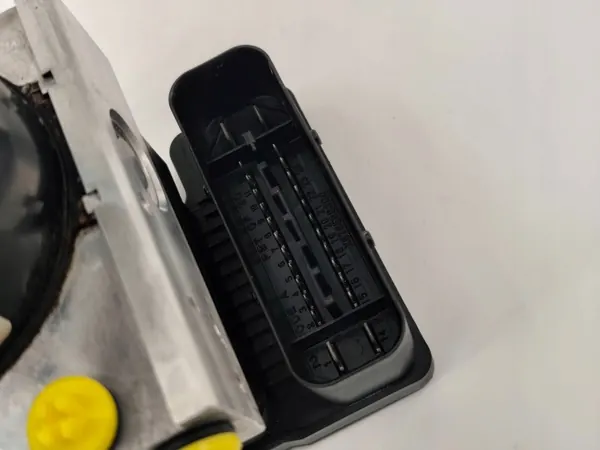 ABS-pomp OEM 06210905683 voor Suzuki Swift image 3