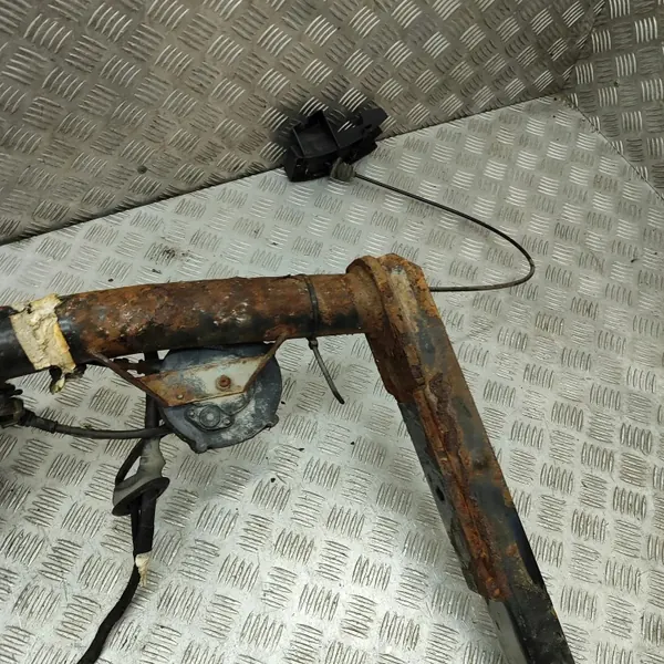 AUDI A6 Avant 4G5 C7 Trekhaakset 2012 OEM 4G0971541A image 5