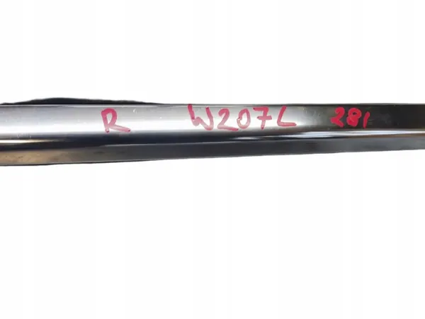 Liste de raclage droite Mercedes W207 OEM #281 image 6