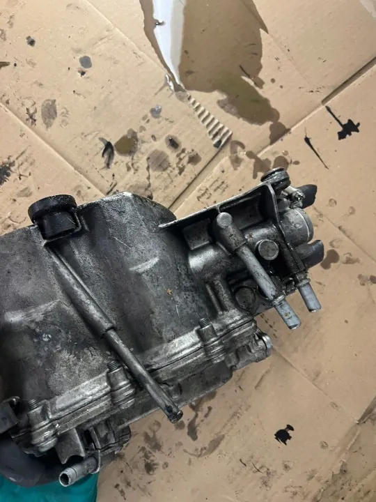 VW Kraftstofffiltergehäuse OEM 7L6127401D - Gebraucht image 4