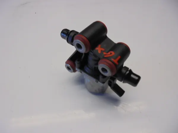 Vanne AdBlue MAN TGX TGS TGM TGL EURO 6 81154076022 image 3