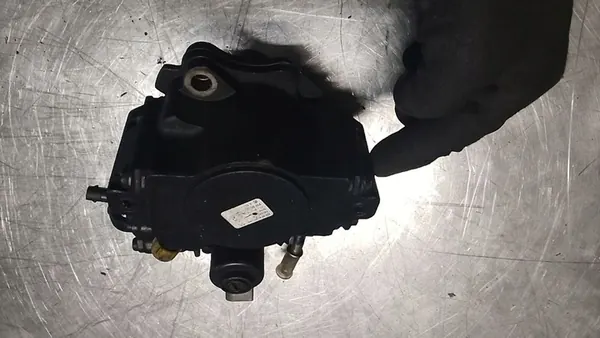 Bomba de combustible Mercedes-Benz OE A6510700301 image 5