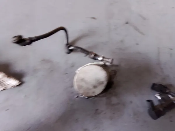 Bomba de vacío Audi OEM 057145100AF para A6 A7 3.0 TDI image 2