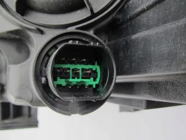 HYUNDAI i30 2017-2019 Reflector Derecho 10 PIN OE image 10