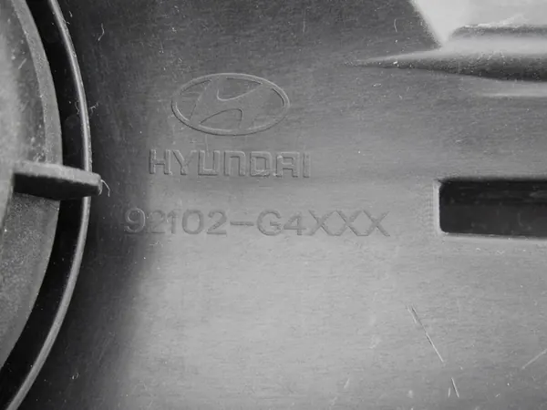 HYUNDAI i30 2017-2019 Reflector Derecho 10 PIN OE image 9