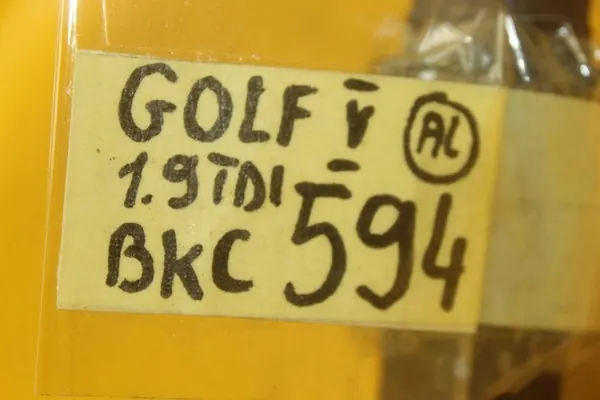 EGR Pipe VW Golf V 1.9 TDI BKC OEM 038131521BD image 7