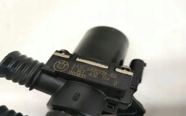 BMW OE 1147412174 Kühlerheizungsventil - Gebraucht image 3
