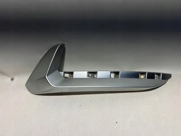 Moldagem Para-choques Traseiro Esquerdo OEM 9478377 BMW Série 2 image 2