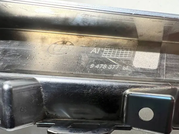 Moldagem Para-choques Traseiro Esquerdo OEM 9478377 BMW Série 2 image 4