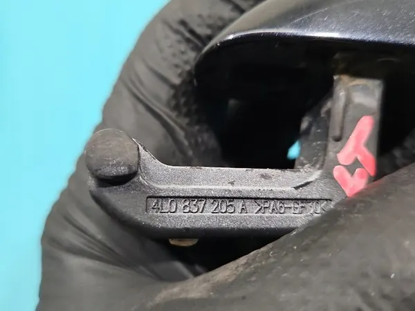 Vasen Takaluukun Ulko-Ovi Kahva Audi Q7 I 4L 4L0837205A LZ5C image 5