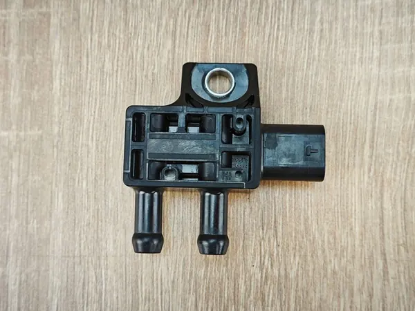 Pakokaasun paineanturi BMW 2.0D G26 G20 image 3