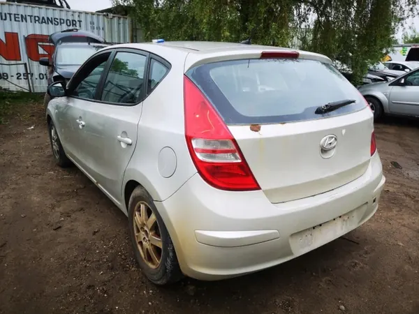 Auspuffkrümmer OEM 2118711 Hyundai i30 1.6L image 7