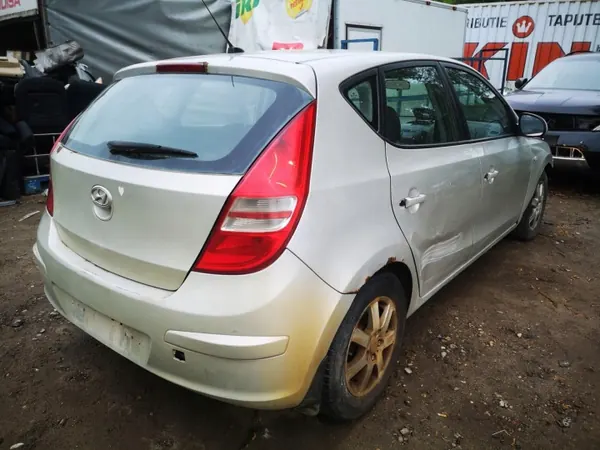 Auspuffkrümmer OEM 2118711 Hyundai i30 1.6L image 8