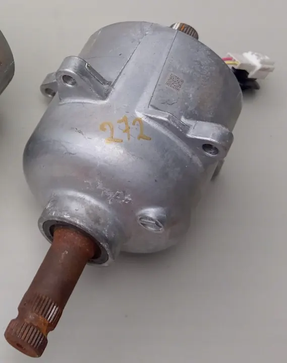 Verrou de Traverse Infiniti Q50 image 2