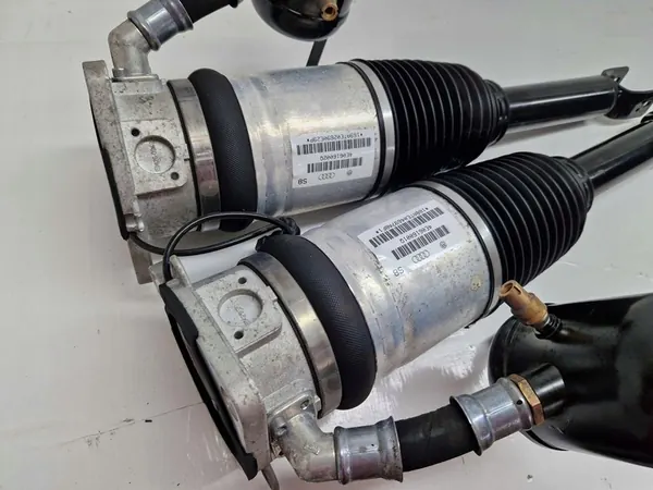Amortizzatore AIRMATIC AUDI A8 D3 4E0616001K 4E0616002K image 2