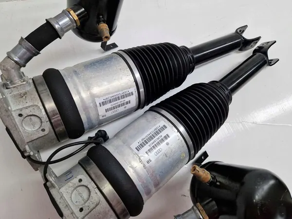 Amortizzatore AIRMATIC AUDI A8 D3 4E0616001K 4E0616002K image 5