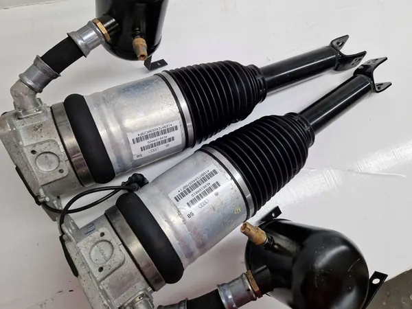 Amortizzatore AIRMATIC AUDI A8 D3 4E0616001K 4E0616002K image 7