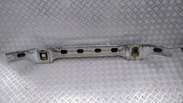 Etupuskuri Vahvistus Mercedes Sprinter W906 image 2