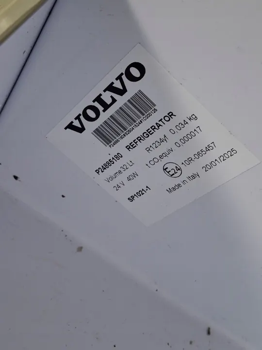 Volvo FH4 Jääkaappi 34L 24V OEM 82174077 SCS image 5